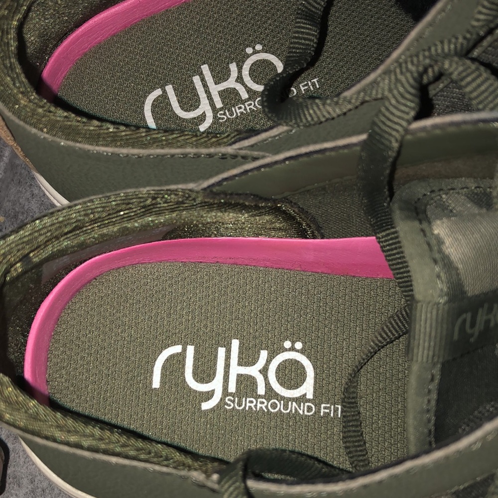 Preowned RYKA SURROUND FIT WOMEN GREEN CAMO PRINT SNEAKERS (7.5) - Picture 2 of 6